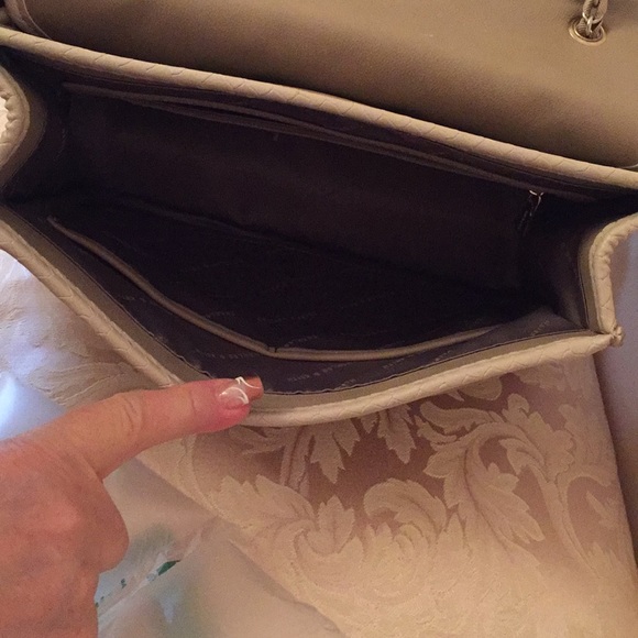 Beige charles keith shoulder bag - Picture 5 of 5